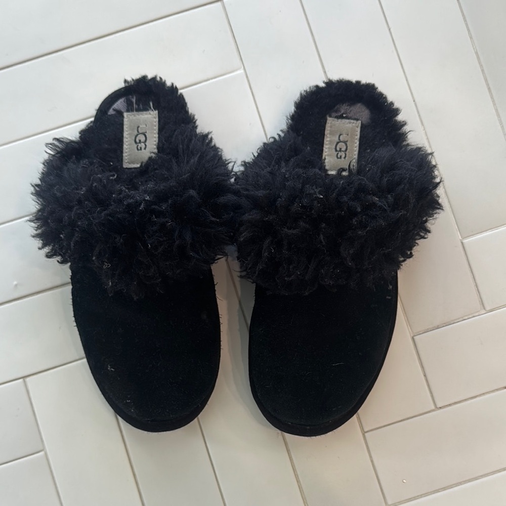 UGG Black Fluffy Slippers